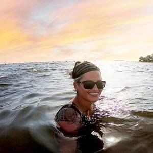 Meet your Posher, Carolina